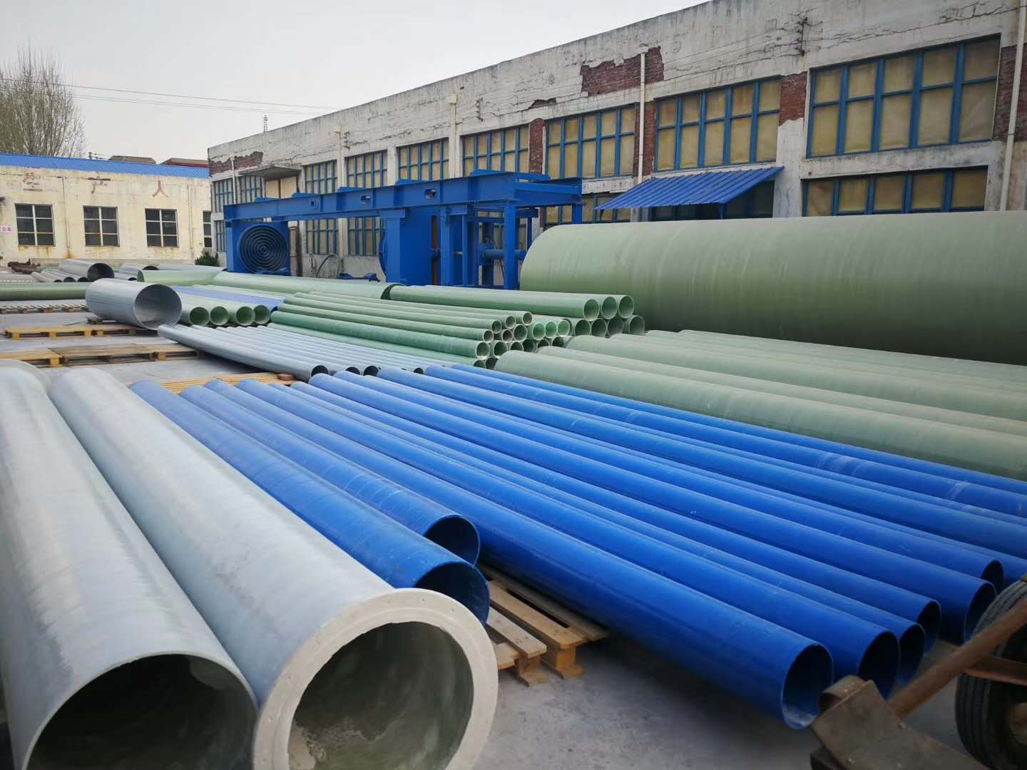 玻璃鋼管道生產設備先進-技術領先-確保產品質量